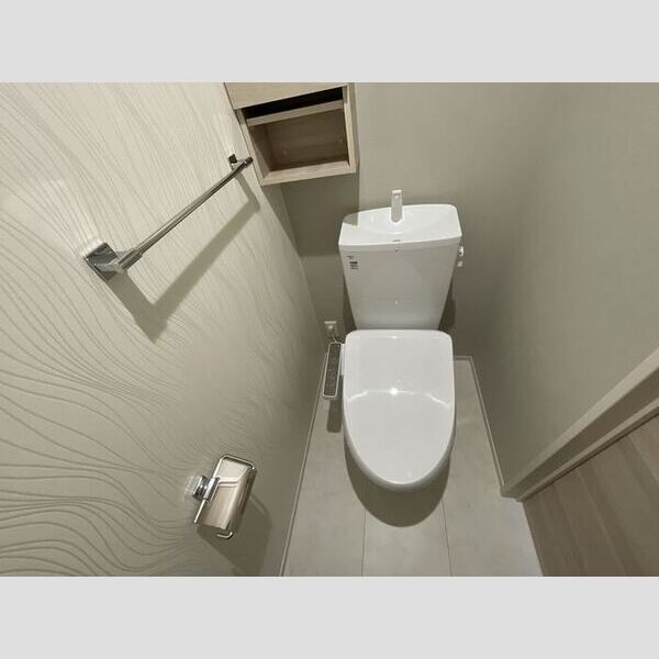 トイレ (温水洗浄暖房便座)