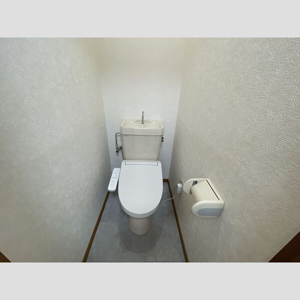 トイレ (温水洗浄暖房便座)