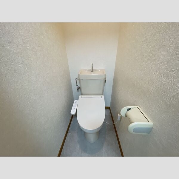 トイレ (温水洗浄暖房便座)