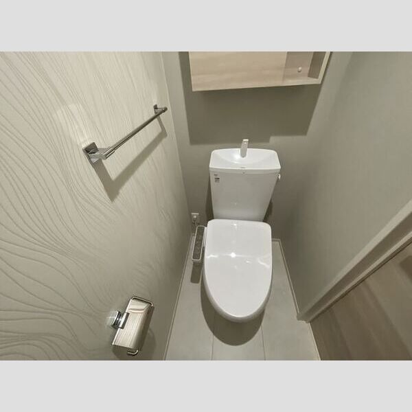 トイレ (温水洗浄暖房便座)