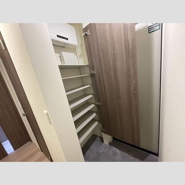 玄関 (玄関)