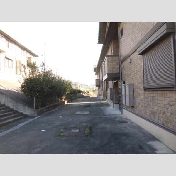 現地周辺 (共用通路)