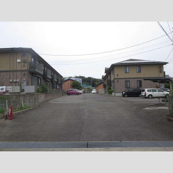 現地周辺 (駐車場)