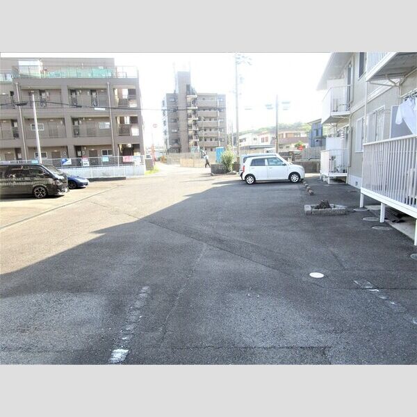 駐車場 (駐車場)