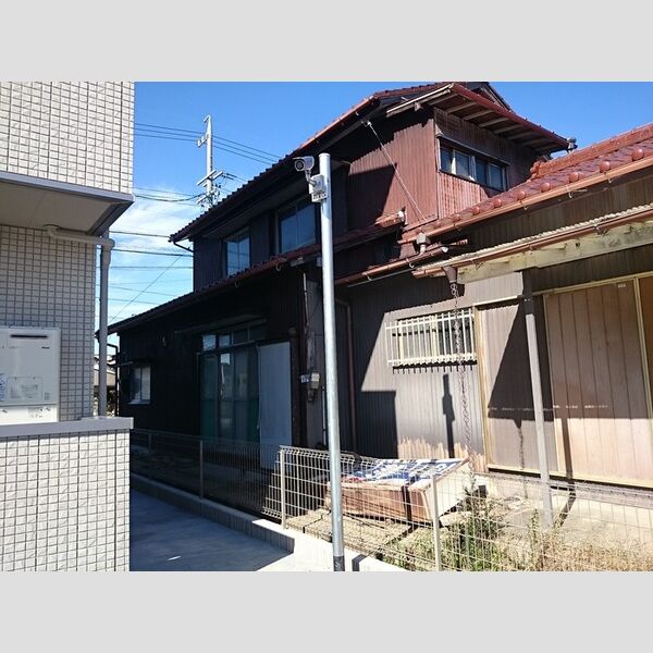 エントランス (防犯カメラ(駐車場))