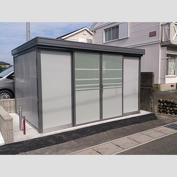 現地周辺 (専用ごみ置場)