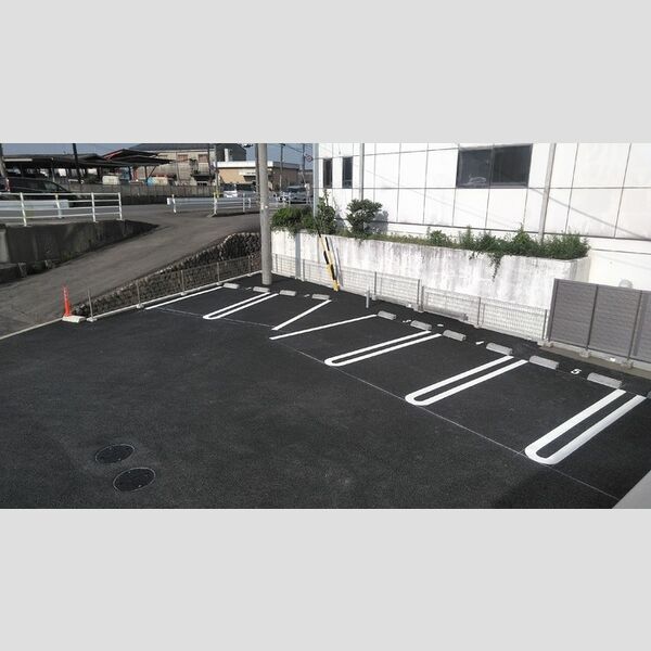 駐車場 (駐車場)