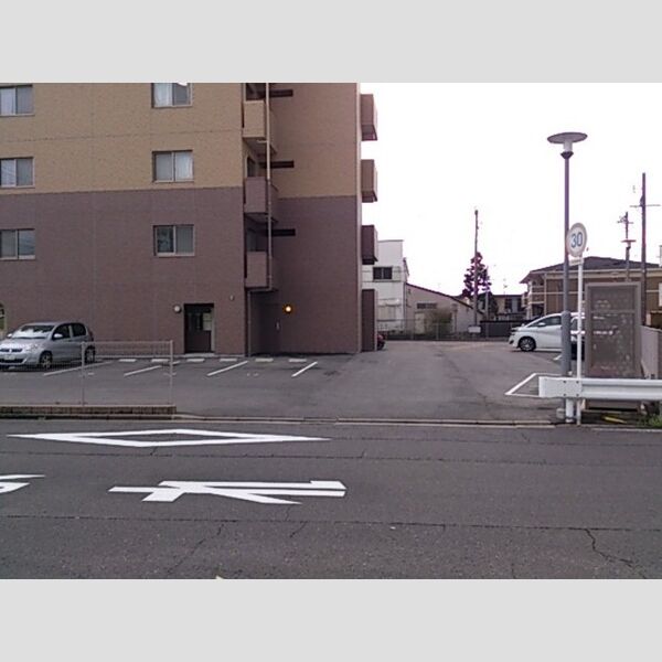 駐車場 (駐車場)