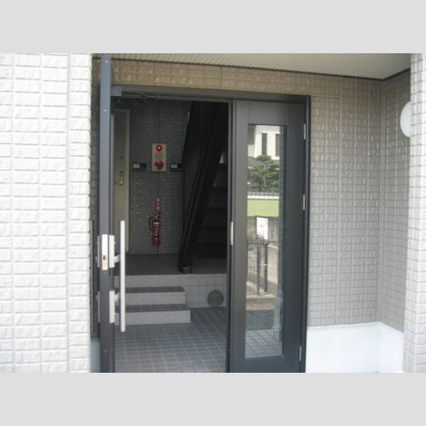 エントランス (エントランス)