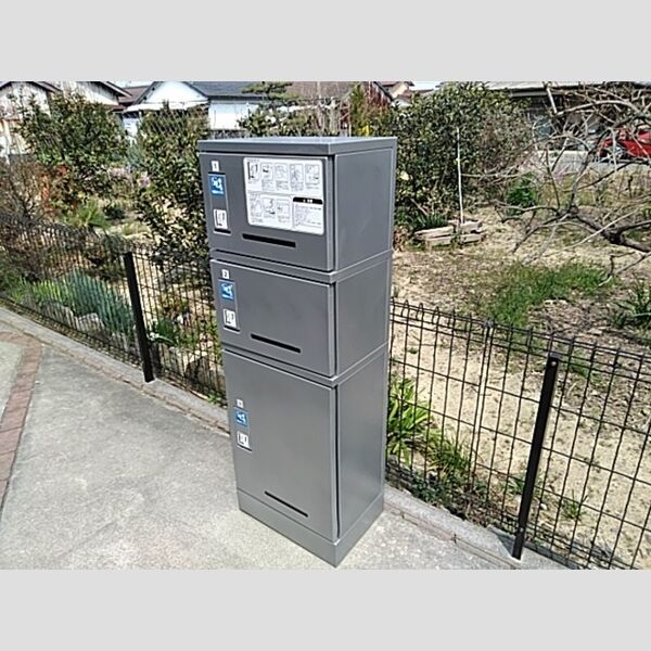 エントランス (宅配ボックス)