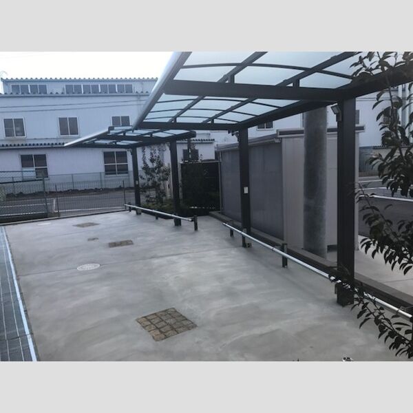 現地周辺 (駐輪場)