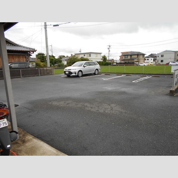 駐車場 (駐車場)