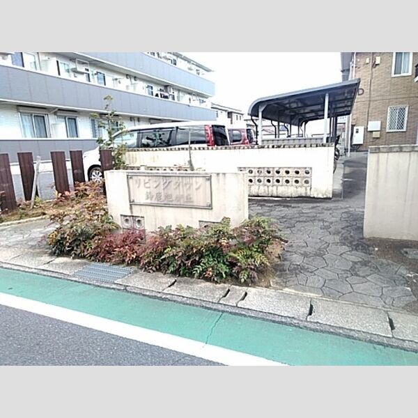 エントランス (エントランス)