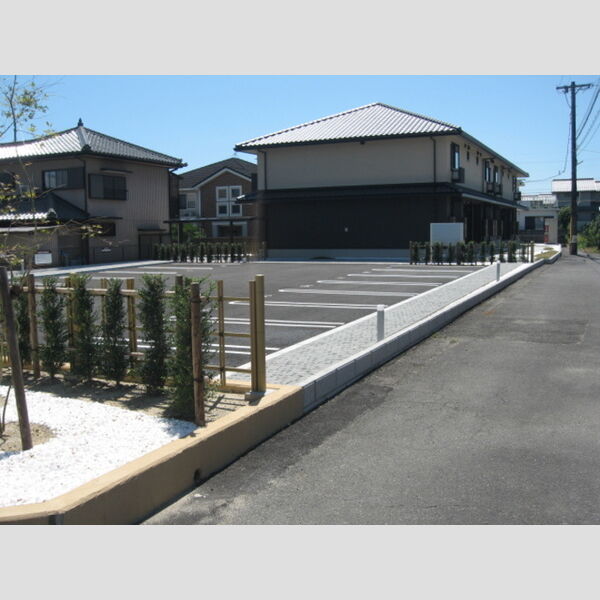 現地周辺 (駐車場)