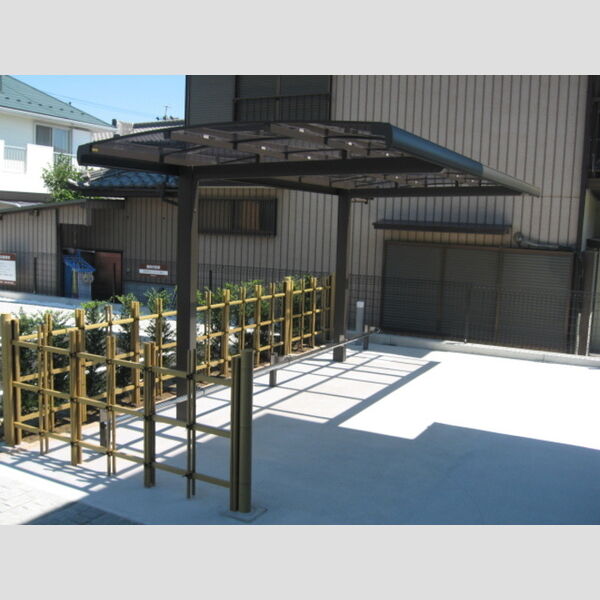 現地周辺 (駐輪場)