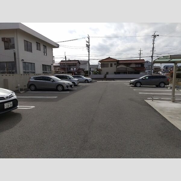 駐車場 (駐車場)