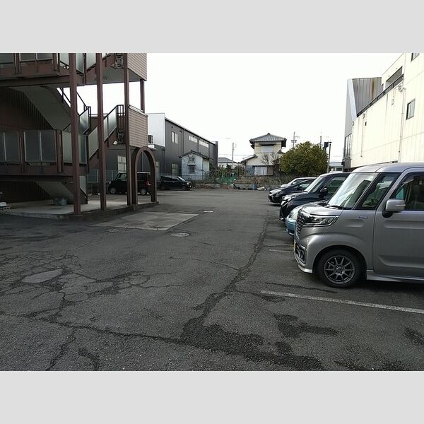 駐車場 (駐車場)