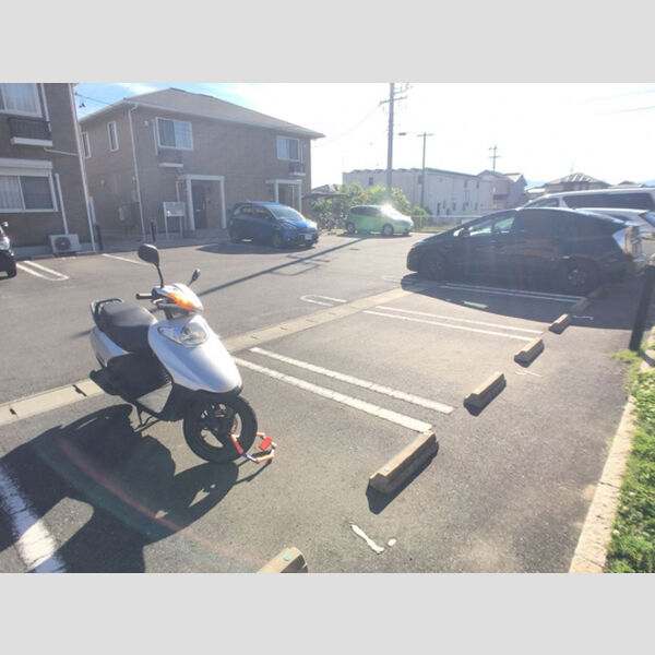 駐車場 (駐車場)