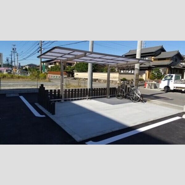 現地周辺 (駐輪場)