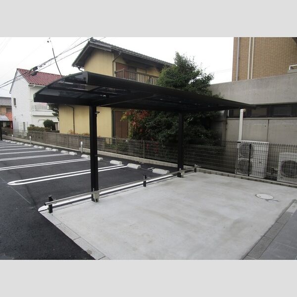 現地周辺 (駐輪場)