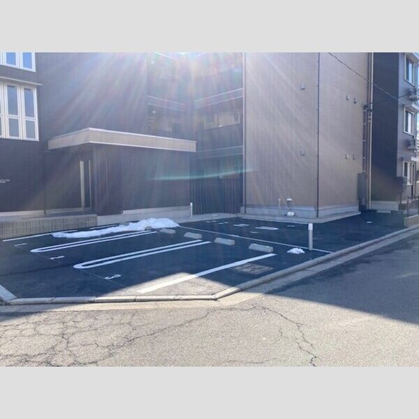駐車場 (駐車場)