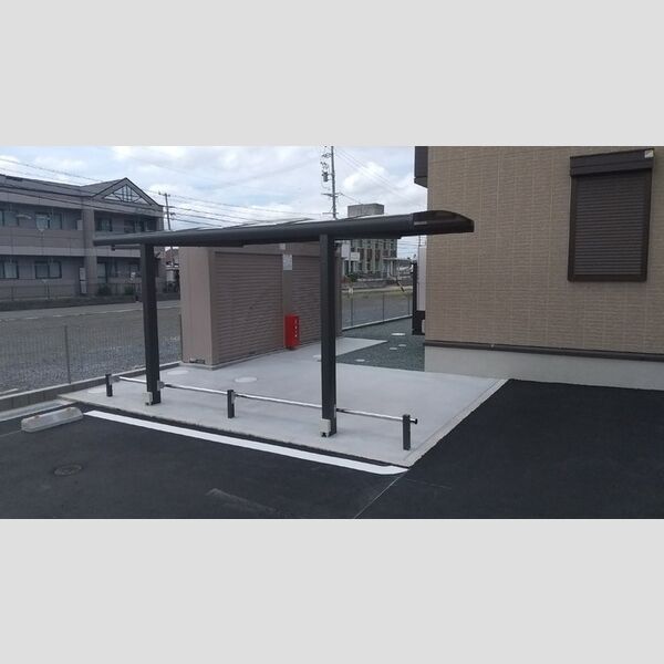 現地周辺 (駐輪場)