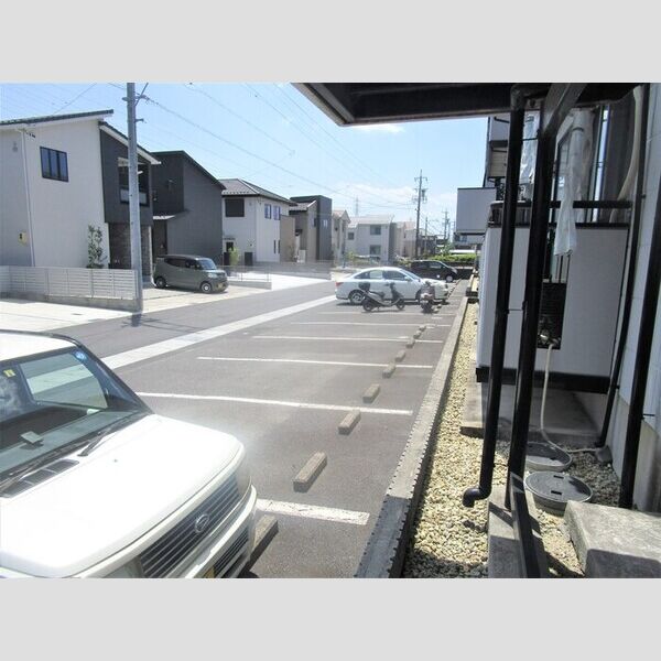 駐車場 (駐車場)