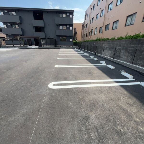 駐車場 (駐車場)