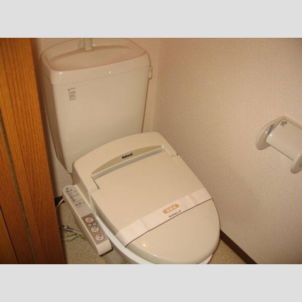 トイレ (トイレ)