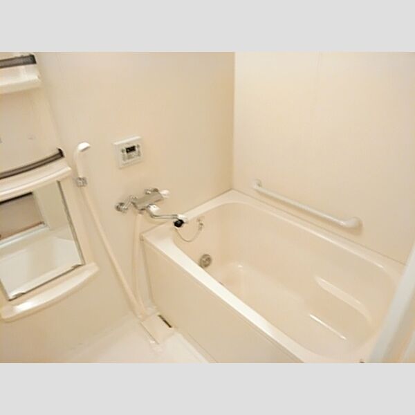 バス (浴室(追い焚き給湯機能付))