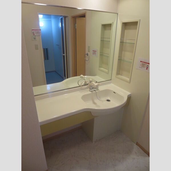 洗面所 (洗髪洗面化粧台)