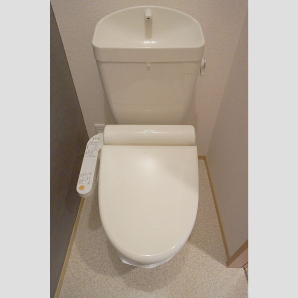 トイレ (トイレ)