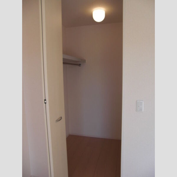 収納 (ウォークインクローゼット)