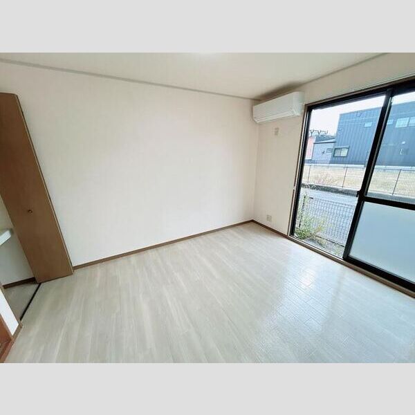 その他 (南洋間)