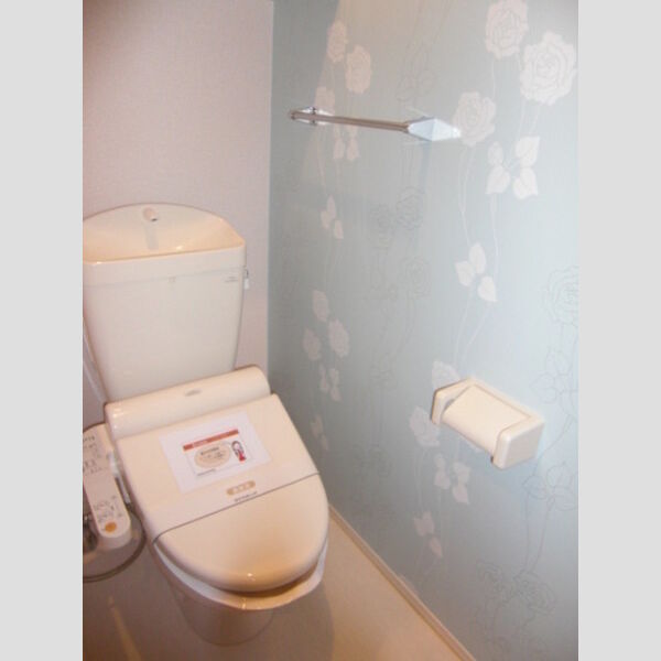 トイレ (トイレ)