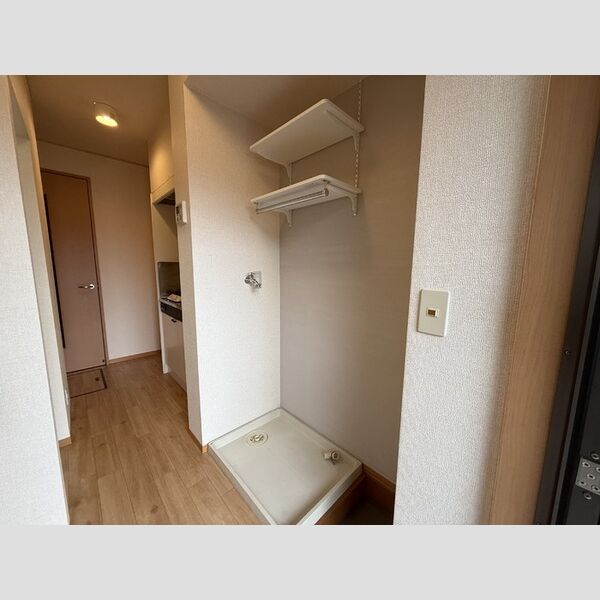 その他 (洗濯機置場)