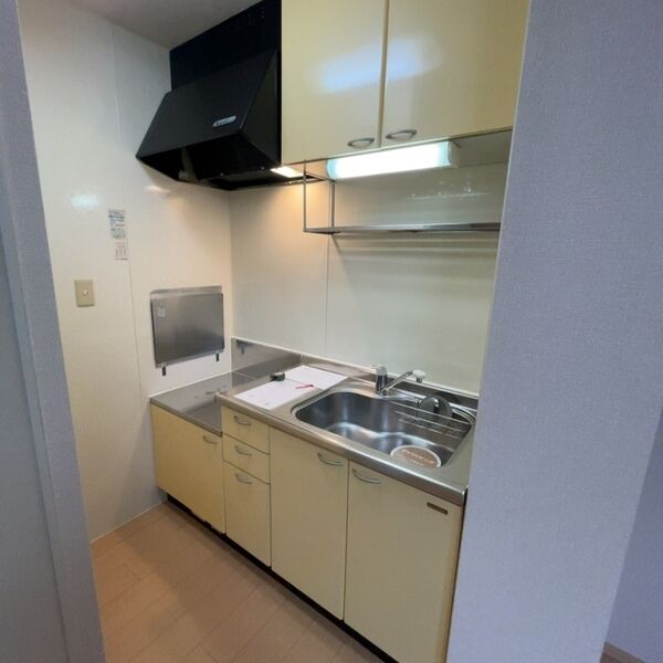 キッチン (キッチン)