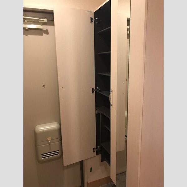 玄関 (シューズボックス)