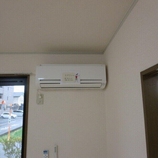 その他設備 (LDKエアコン)