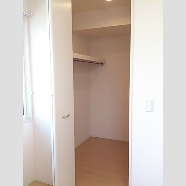 収納 (ウォークインクローゼット)