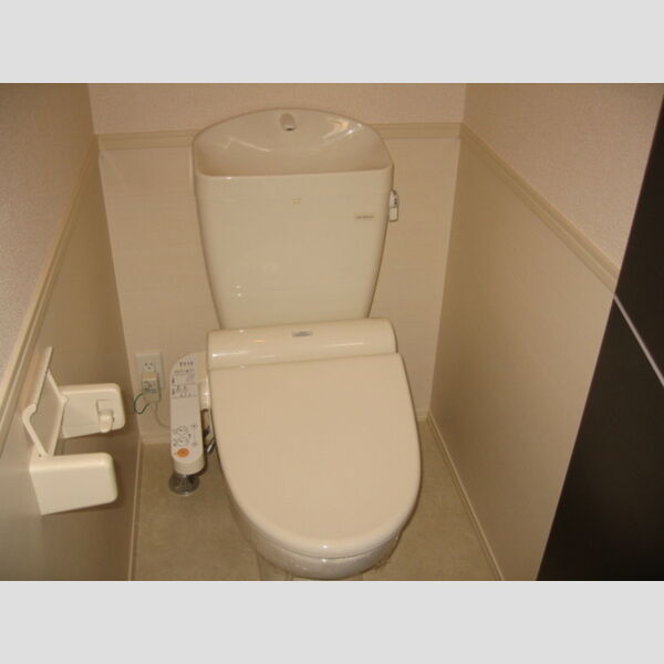 トイレ (トイレ)