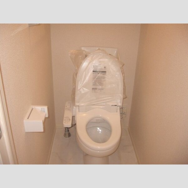 トイレ (トイレ)