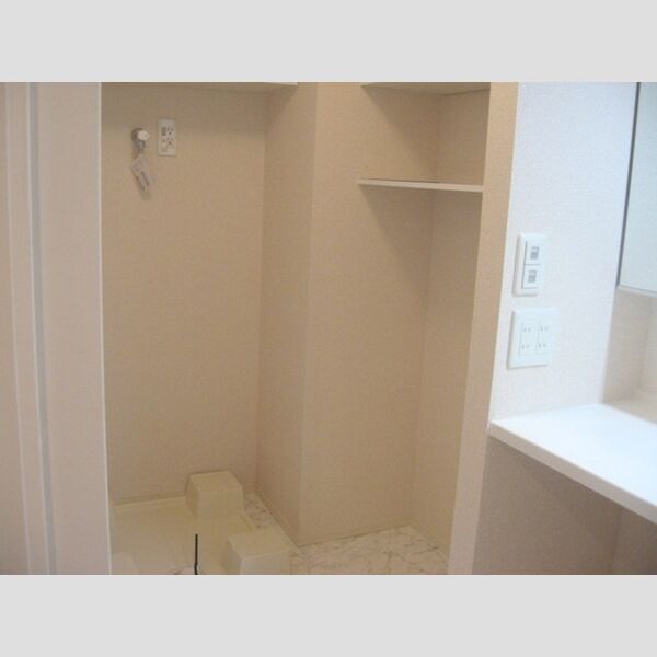 その他設備 (洗濯機置き場)