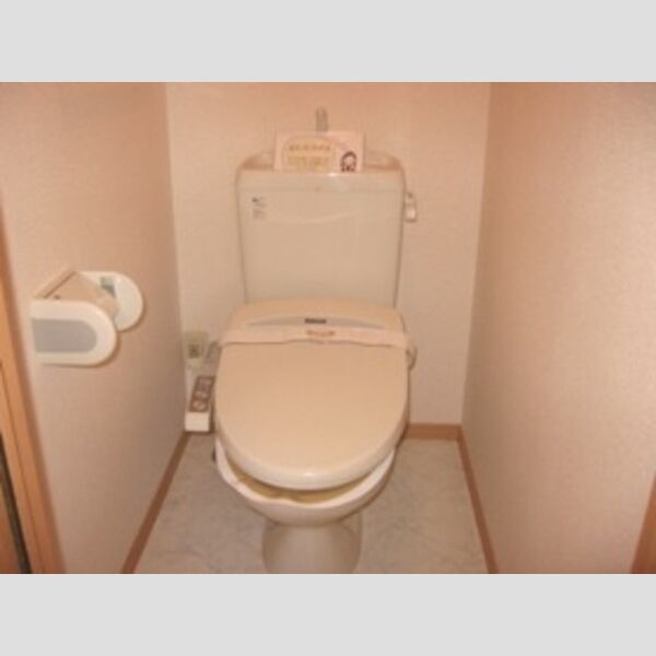 トイレ (トイレ)