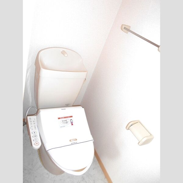 トイレ (トイレ)