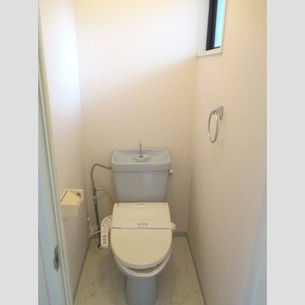 トイレ (トイレ)