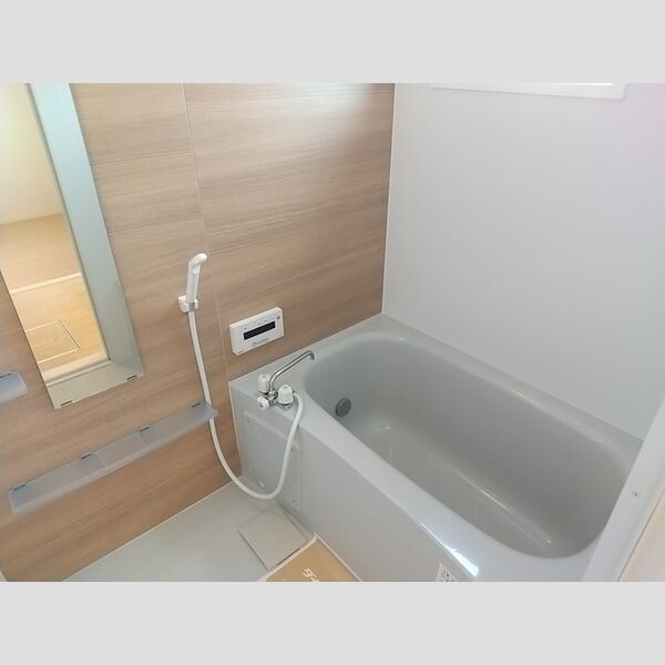 バス (浴室(追い焚き機能付))