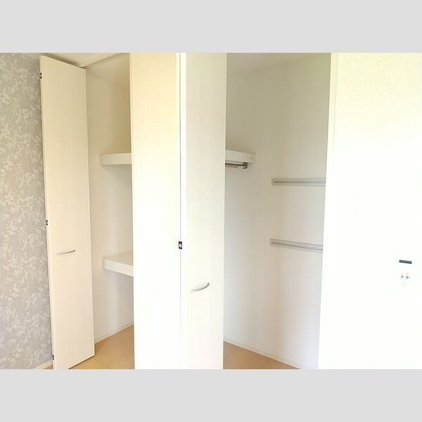 収納 (ワンステップクローゼット、物入)