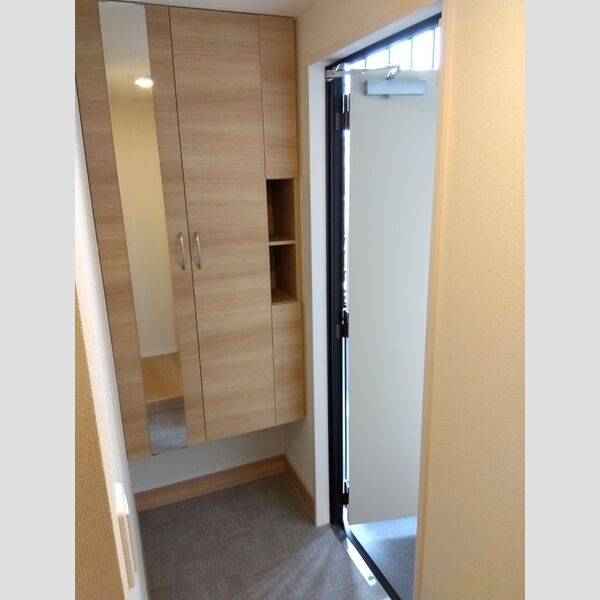 玄関 (玄関収納)