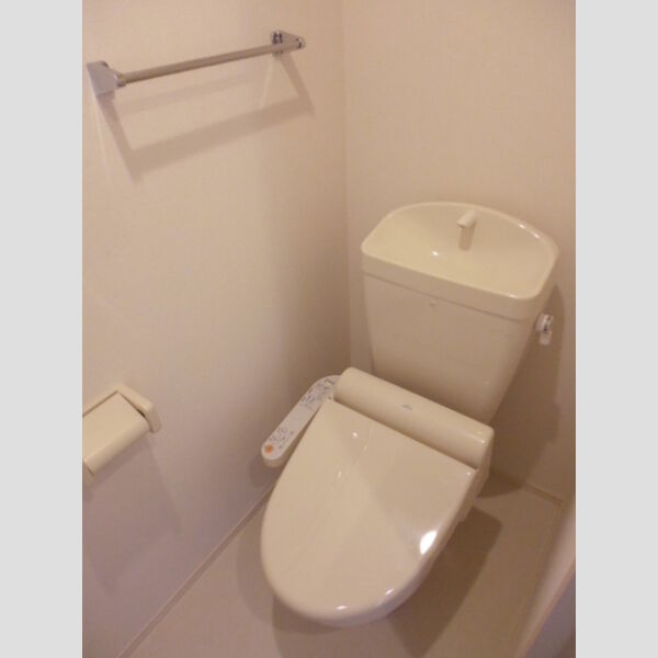 トイレ (トイレ)